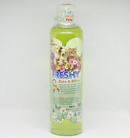 Image of Remu Freshy Shampoo For pet dogs and cats green available at allaboutpets.pk in pakistan.