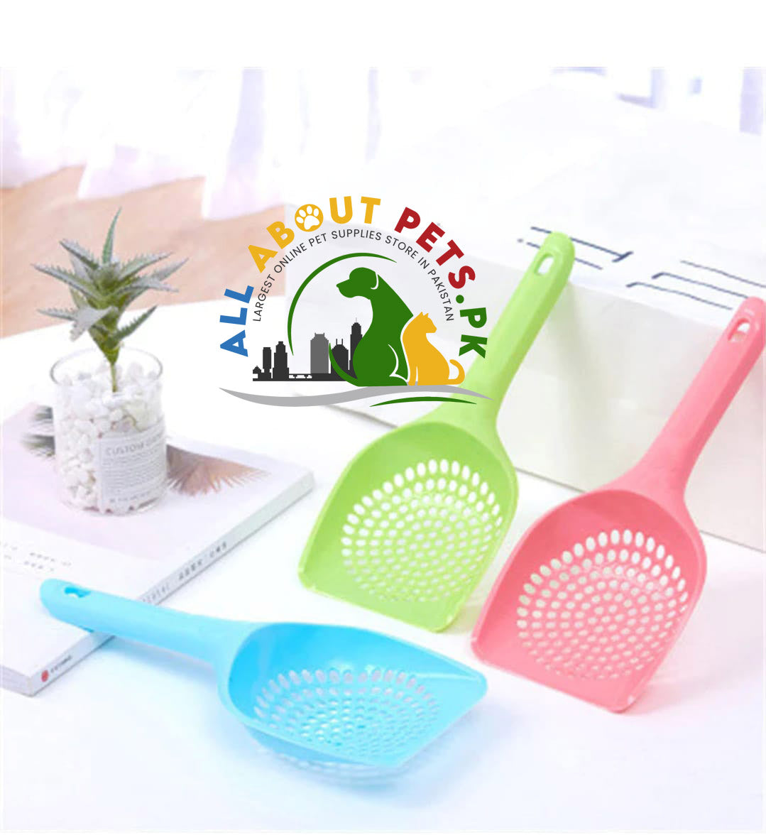 Cat Litter Scoop – durable and easy-to-clean scoop for hygienic cat litter box maintenance in Pakistan