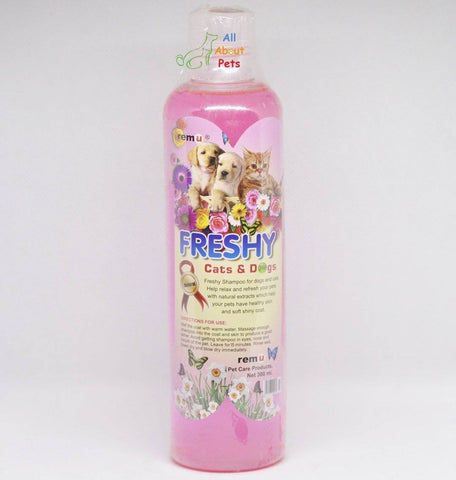 Remu Freshy Shampoo For Persian cat available online at allaboutpets.pk in pakistan.